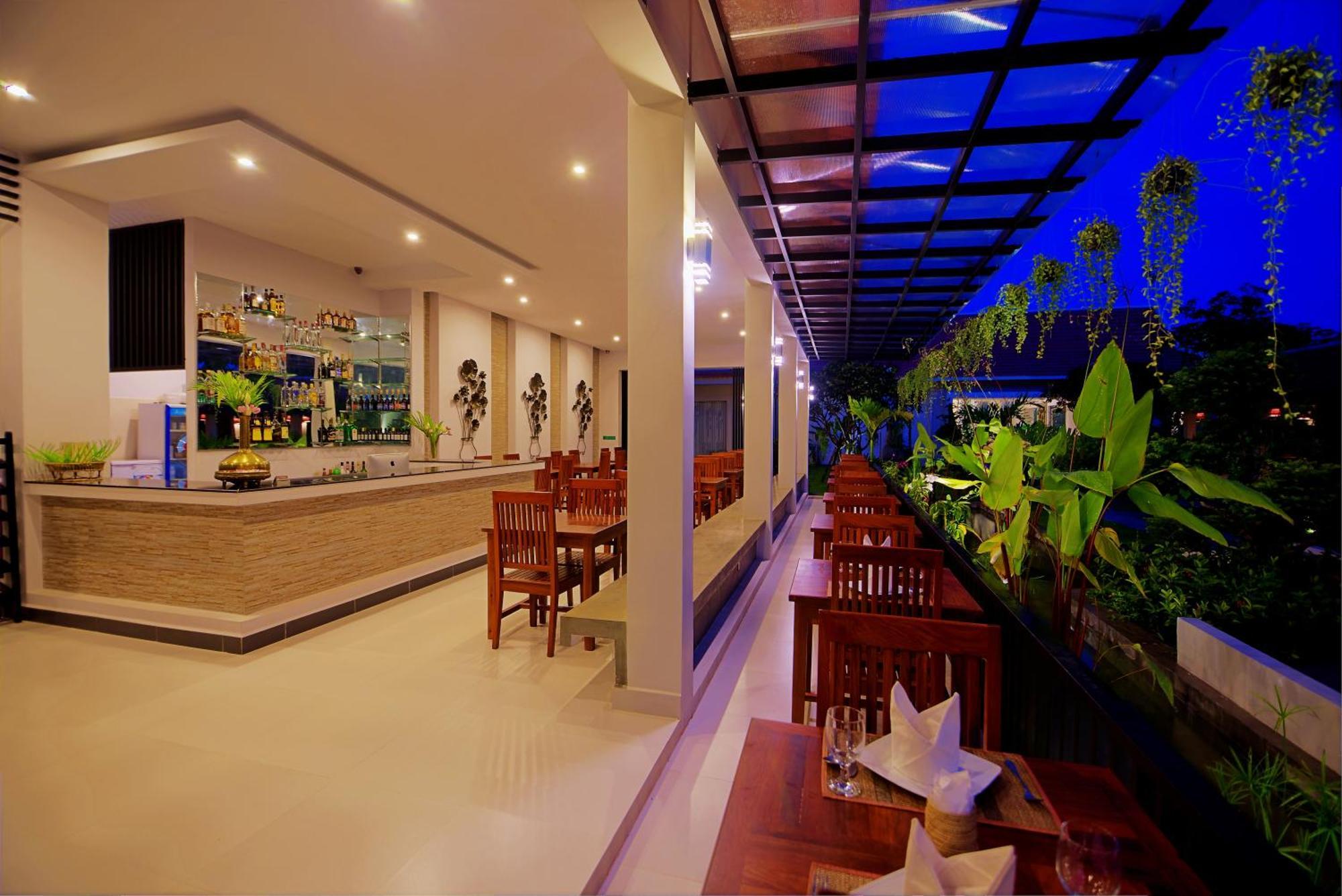 New Riverside Hotel سيام ريب المظهر الخارجي الصورة